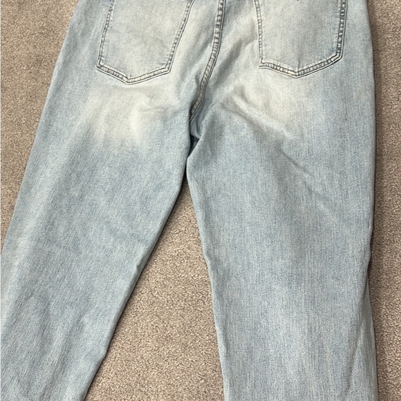 Size 32 women’s mom jeans - Picture 5 of 6